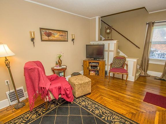 4th image of 2478 Elmwood St