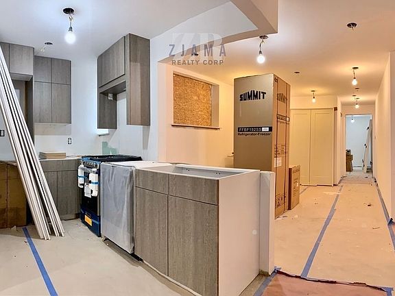 3rd image of 90 E 18th St APT 3E
