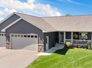 981 Kelly Rd, Ellsworth, WI 54011