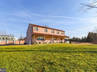 87 Chestnut Ln, North Wales, PA 19454