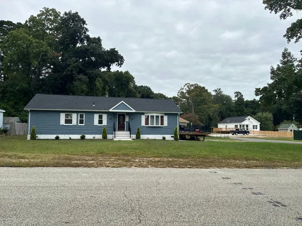 314 SE Lake Shore Dr, Millville, NJ 08332