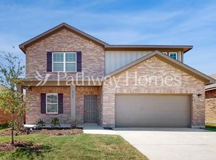 8357 Hawkview Dr, Fort Worth, TX 76179