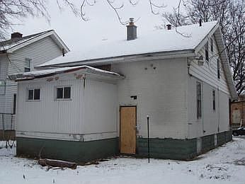 2nd image of 15103 Cruse St