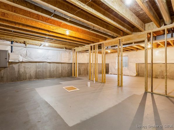 8095 Wagner Avenue NE, New Salisbury, IN 47161