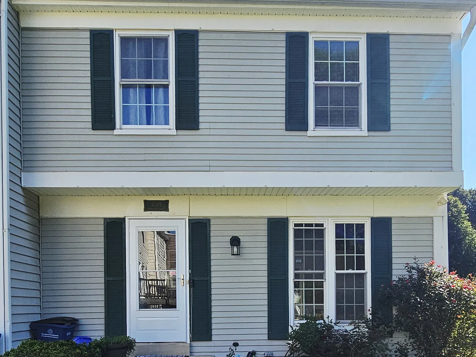 3 bed, 1188 sqft, $2,800 — Photo 1