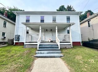 58 Grattan St, Chicopee, MA 01020