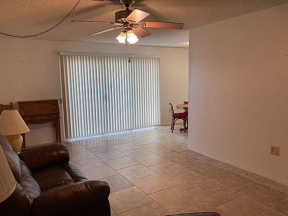 3rd image of 9704 W Teakwood Dr