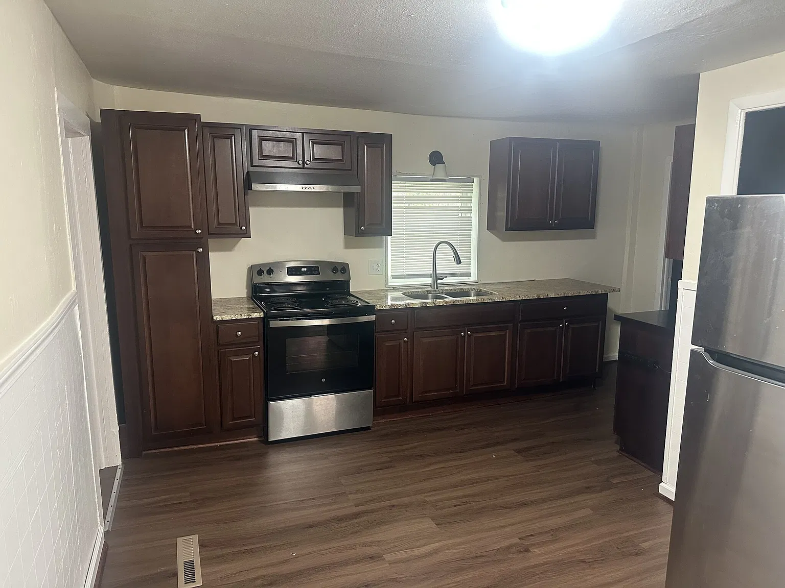 3 bed, 1.5 bath, 1450 sqft, $1,595 — Photo 4