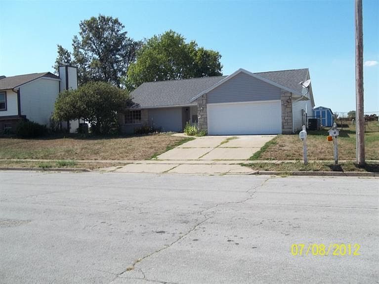 1st image of 2444 Mississippi Dr
