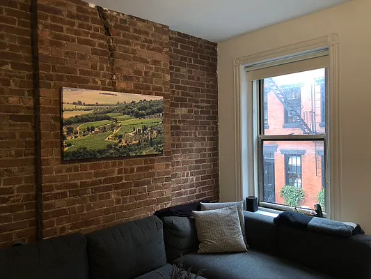 Rented by LJ Sloane Management | media 36