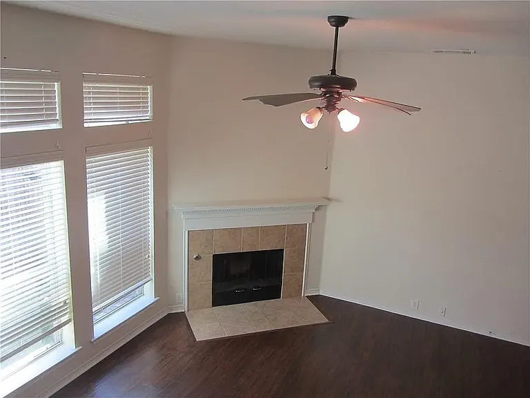 7425 Danbridge Ln — Photo 7