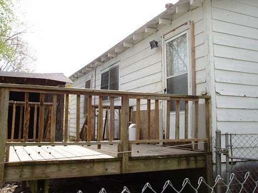 2nd image of 118 Amelia Ln SW