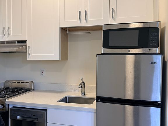 4th image of 201 Dolores St APT 12