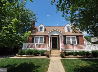 2904 Lawrence Dr, Falls Church, VA 22042