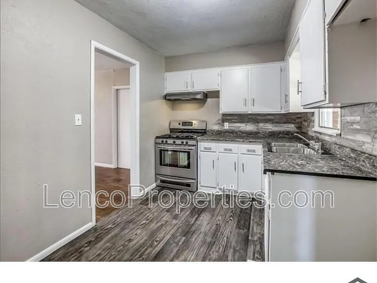 2741 SW Murray Dr — Photo 6