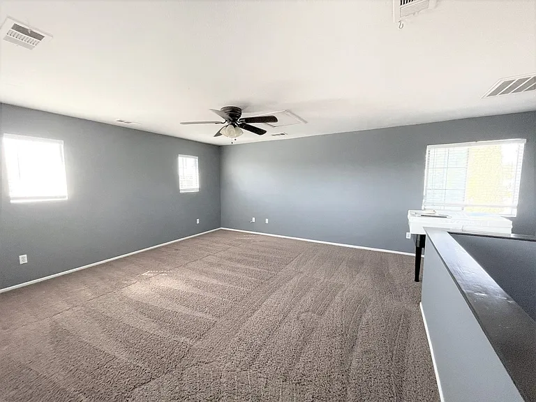 39800 Monarch Dr — Photo 13