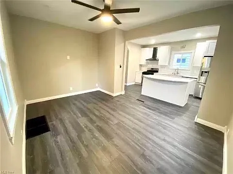 1483 Hopkins Ave — Photo 8