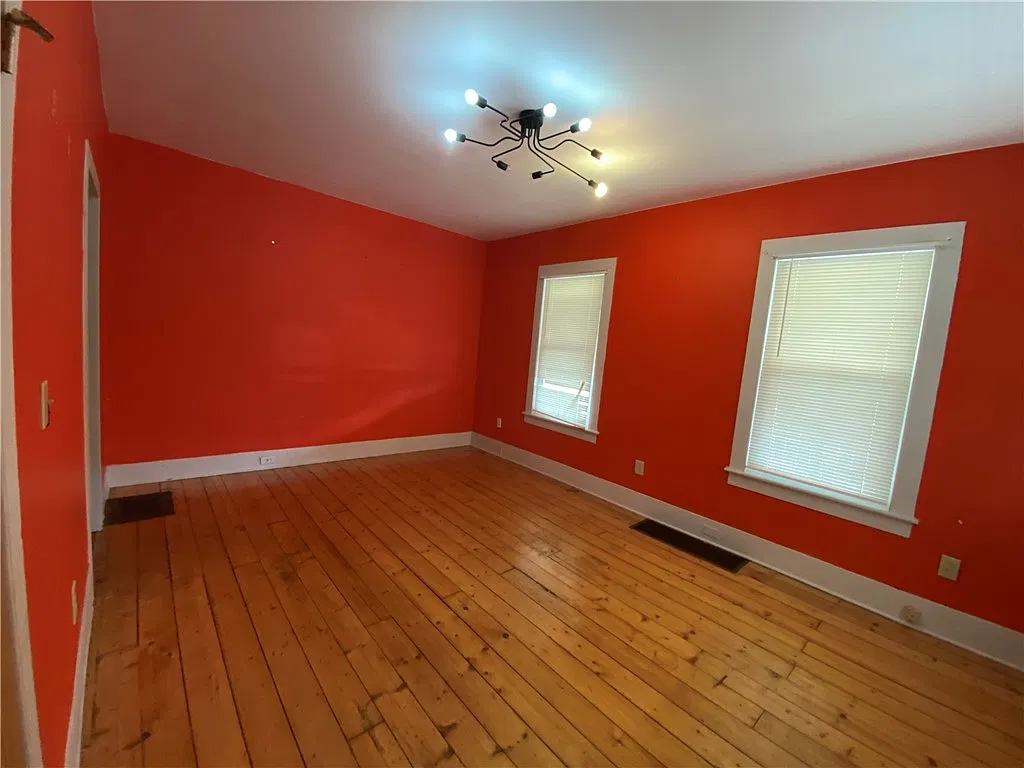4 bed, 1.5 bath, 1764 sqft, $1,690 — Photo 4