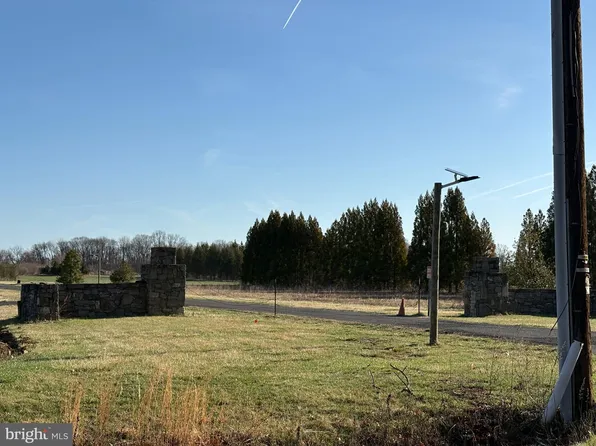 White Pine Rd, Chesterfield, NJ 08515
