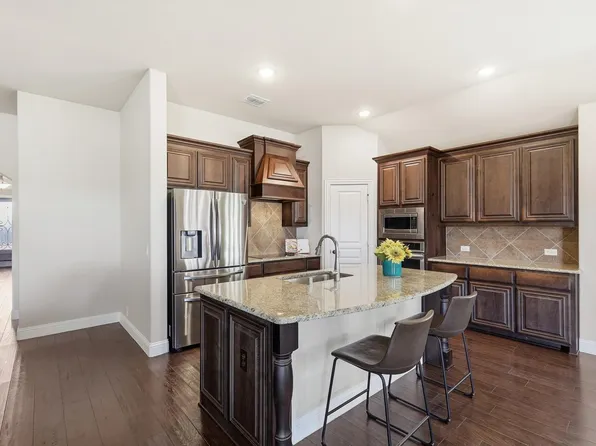 4609 Jasmine Trl, Midlothian, TX 76065