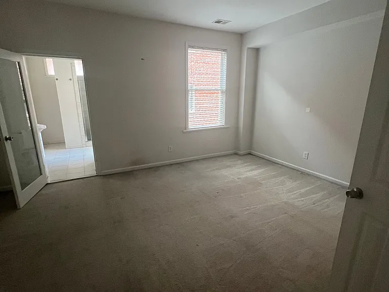 1307 Euclid St NW #A — Photo 11