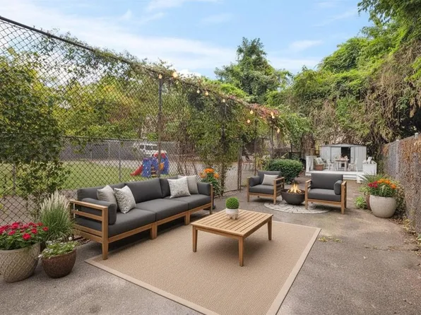 246 Clerk Street image 23 of 27