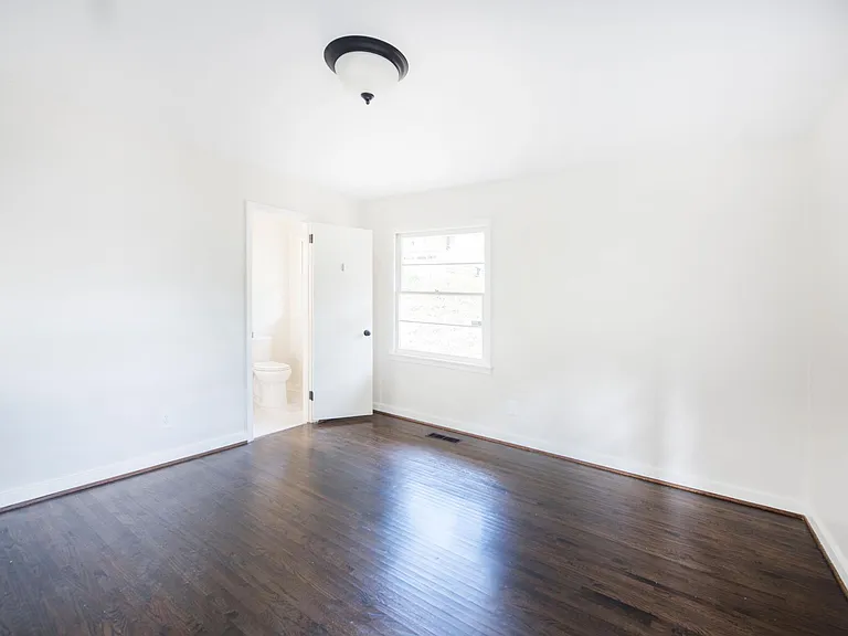 2733 Southview Dr — Photo 14