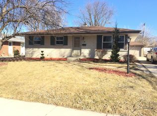 W149N8418 Norman Dr, Menomonee Falls, WI 53051