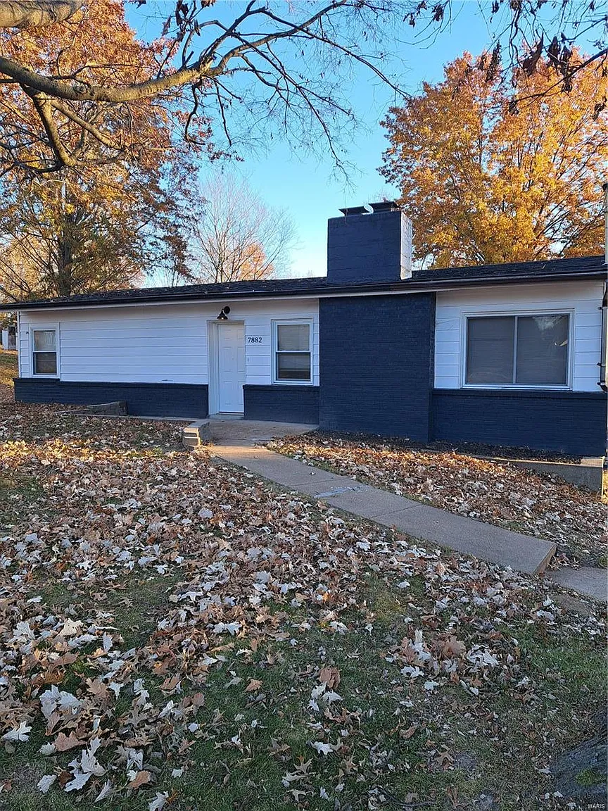 7882 Becker Rd photo 1