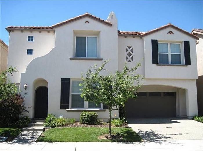 1st image of 10 Bronco Creek Ct