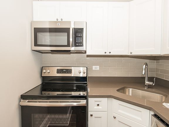 3rd image of 817 W Lakeside Pl APT 803