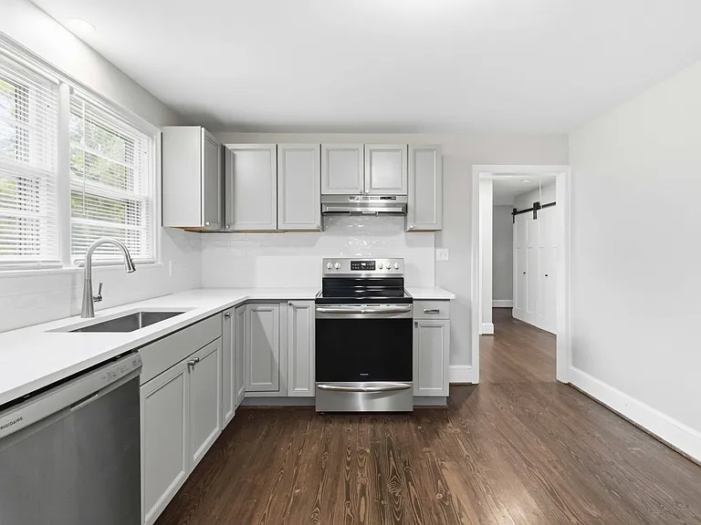 1388 Boiling Springs Rd — Photo 14