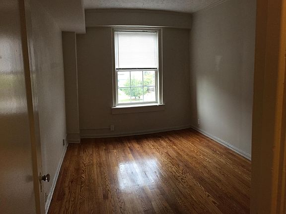 3rd image of 404-1 W 28th St Unit 404