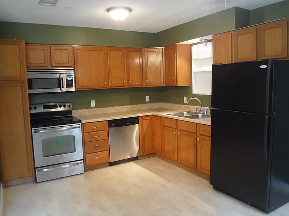 2nd image of 253 S Hull Ave