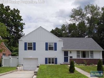 704 Oak Ave, Maywood, NJ, 07607