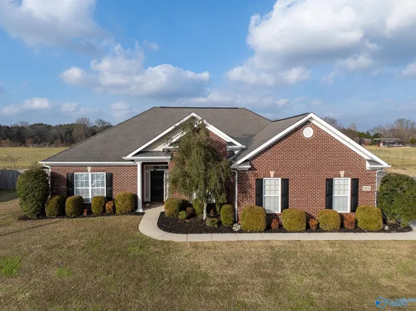 100 Kacey Morgan Dr, Meridianville, AL 35759
