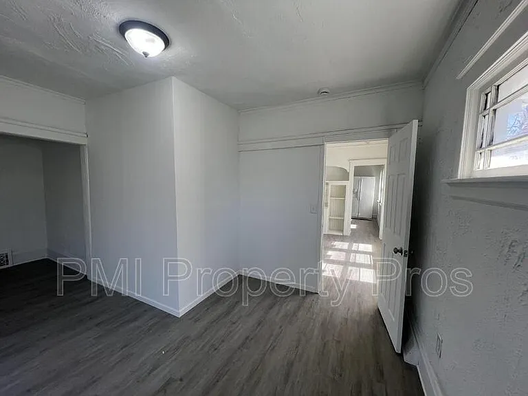 3284 N 30th St — Photo 28