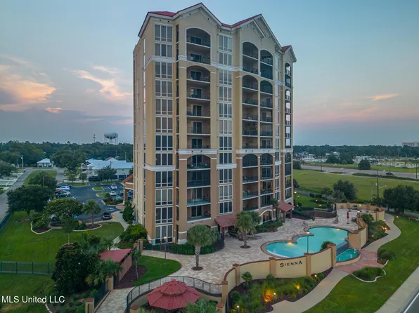 1200 Beach Dr APT 806, Gulfport, MS 39507
