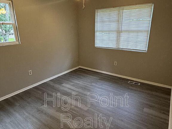 4th image of 311 Coleman Ln