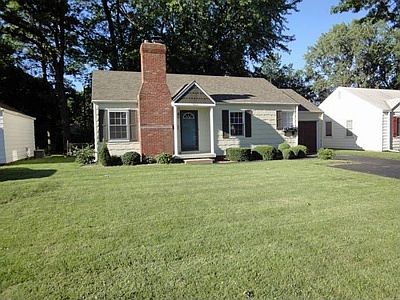 2nd image of 5011 W 51st St