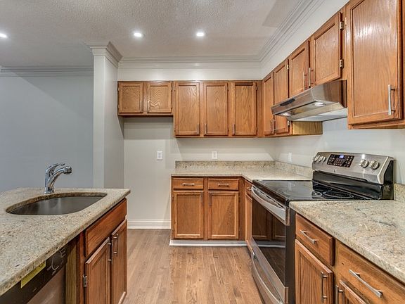 4th image of 60 Gibson St APT 105