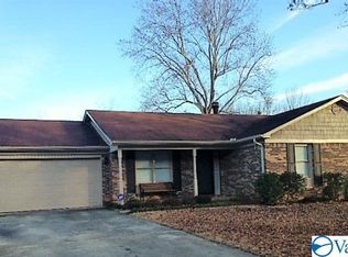 7429 Logan Dr SW, Huntsville, AL 35802