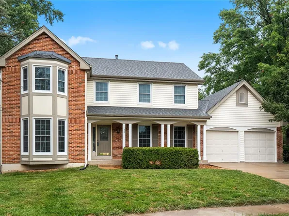 1601 Sunny Wind Ct, Chesterfield, MO 63017