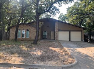 6520 Melinda Dr, Forest Hill, TX 76119