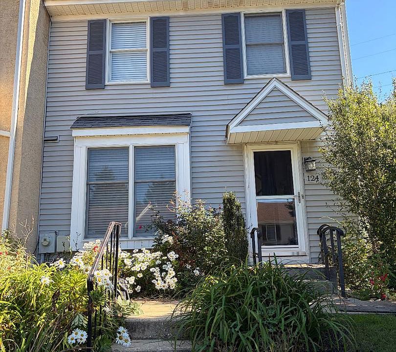 1st image of 124 Woodhill Rd