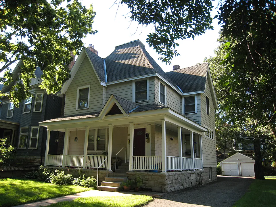 512 Portland Ave #1