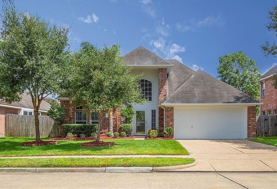 1st image of 3903 Balmoral Ln