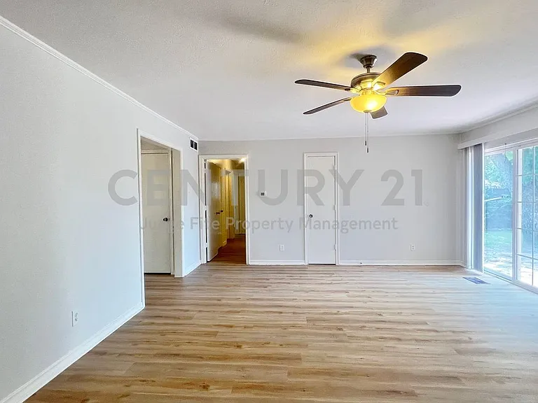 3910 Bucknell Dr — Photo 12