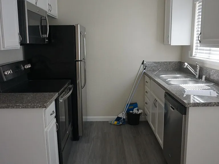 3435 Pacific Ave #4 — Photo 5