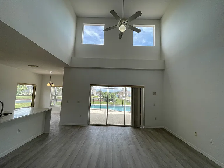 201 Kensington Dr — Photo 13